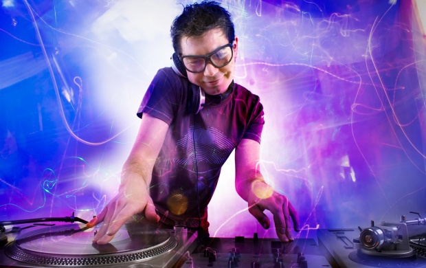 Dj Playing In Disco House (click to view)