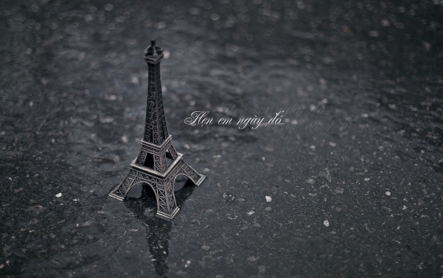 Eiffel Tower Street Rain