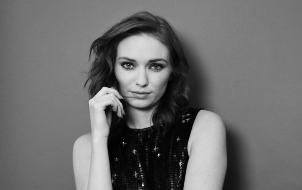 Eleanor Tomlinson 2016 (click to view)