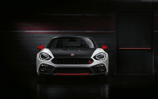 Fiat 124 Spider Abarth 2017 (click to view)