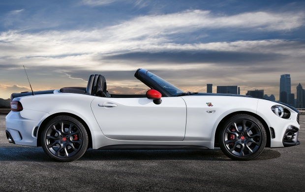 Fiat 124 Spider Abarth V6 2017 (click to view)