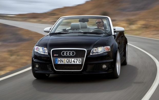 front Black Audi RS4 cabriolet (click to view)