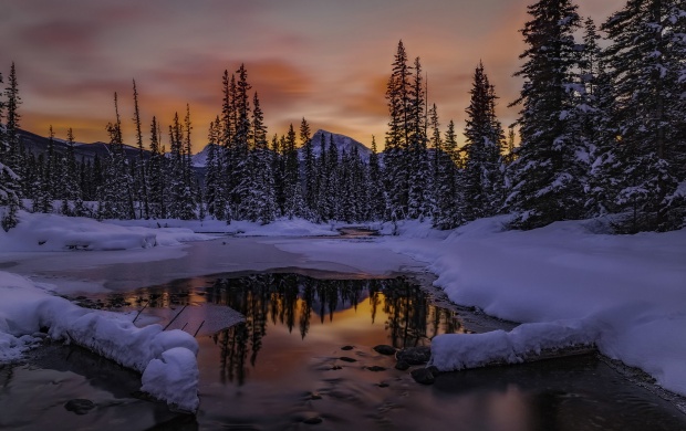 Frozen Mountain River (click to view)