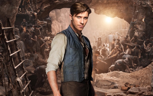 Garrett Hedlund As Hook In Pan 2015 (click to view)