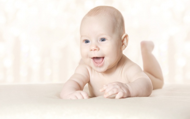 Happy Baby Smile Lying (click to view)