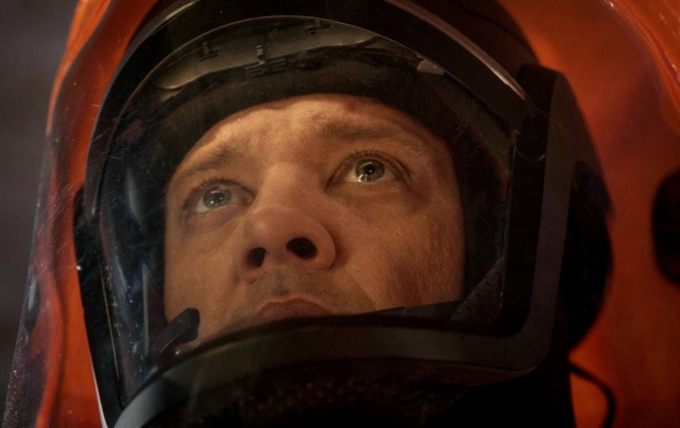 Jeremy Renner As Ian Donnelly Arrival (click to view)