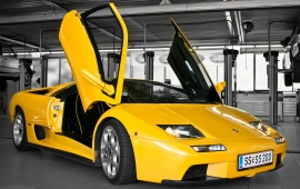 Lamborghini Bull Yellow Car