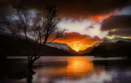 Llyn Padarn Sunrise