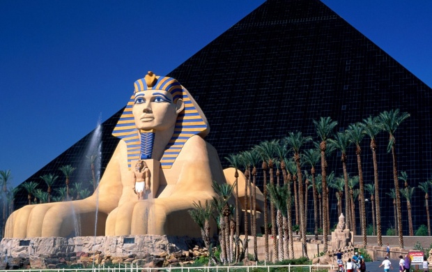 Luxor Hotel And Casino - Las Vegas (click to view)