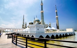 Masjid Kristal ,Malaysia