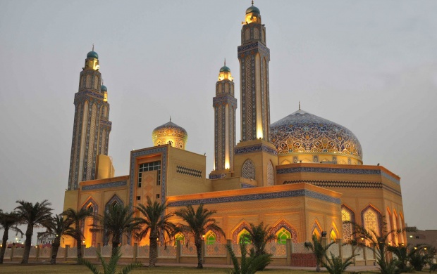 Mosque Muhammad Al Baqir (click to view)