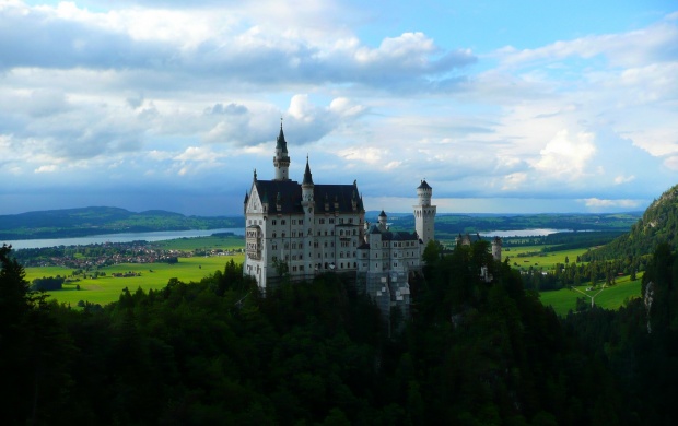 Neuschwanstein Castle Germany's Famous Castle (click to view)