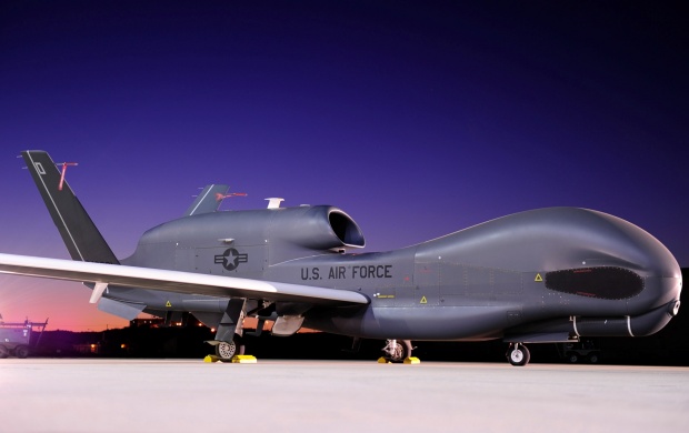 Northrop Grumman RQ-4 Global Hawk (click to view)