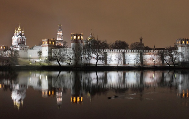 Novodevichy Convent Moscow (click to view)