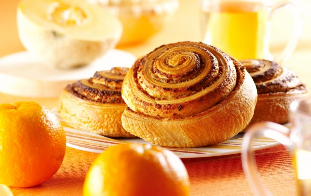 Rolled Bread Product With Chestnut Cream (click to view)