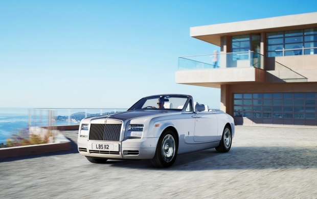 Rolls Royce Phantom 2012 (click to view)