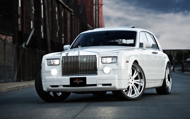 Rolls Royce Phantom White (click to view)