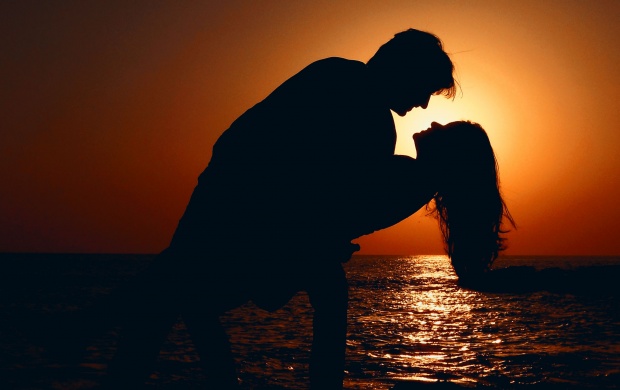 Romance On Seashore (click to view)