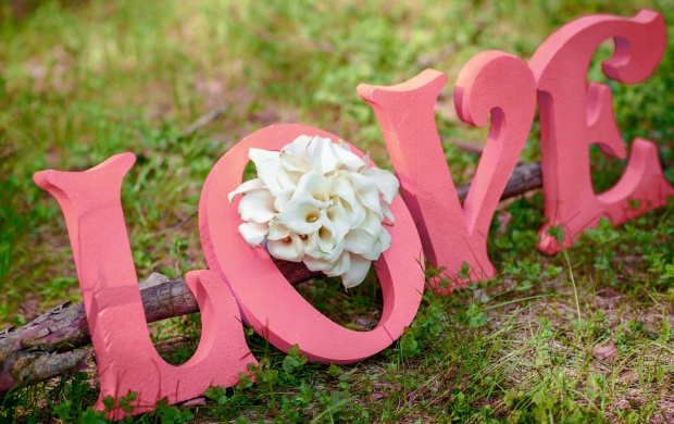 Romantic Love Flowers Bouquet (click to view)