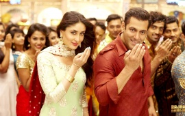 Salman And Kareena In Bajrangi Bhaijaan