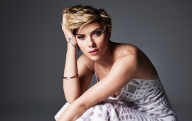Scarlett Johansson Cosmopolitan 2016