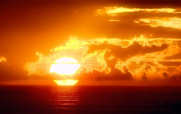 Sea Sunset And Clouds