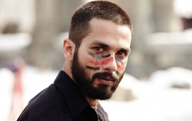 Shahid Kapoor New Look In Haider (click to view)