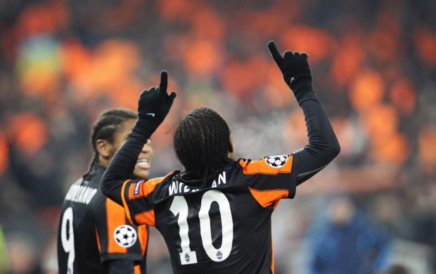 Shakhtar Donetsk And Willian (click to view)