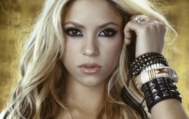 Shakira Golden Hair