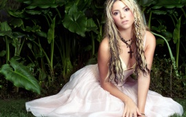 Shakira In White Dress
