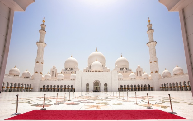 Sheikh Zayed Grand Mosque In Abu Dhabi (click to view)