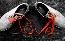 Shoelace Create Love
