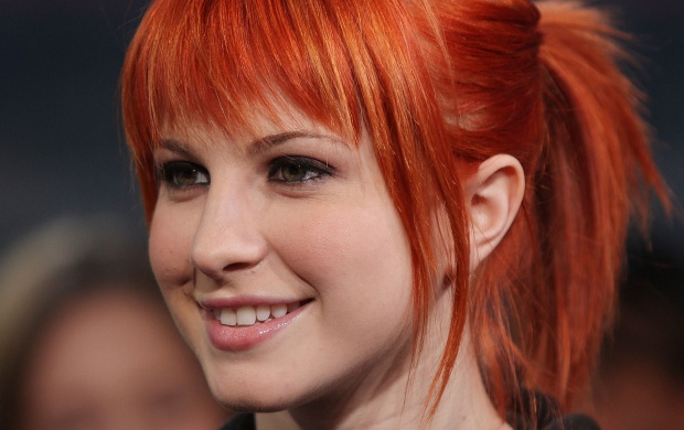 Singers Hayley Williams (click to view)