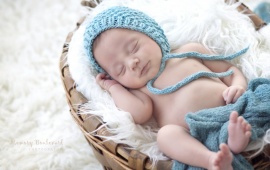 Smiley Baby Sleep Basket