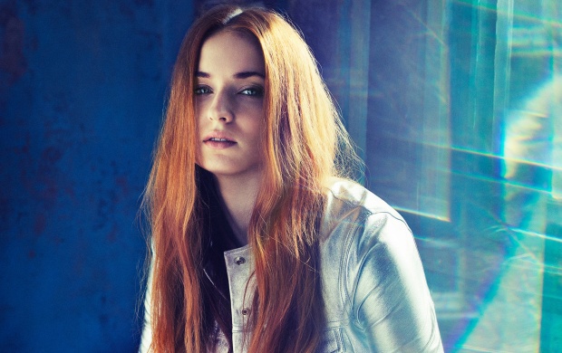 Sophie Turner Nylon 2016 (click to view)