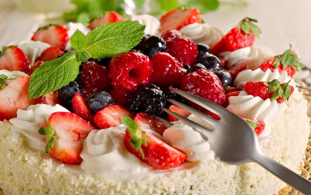 Strawberry Cake (click to view)