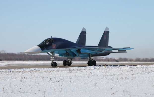 Su-34 On The Taxiway (click to view)