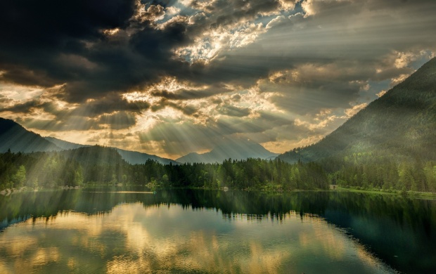Sun Rays Over A Lake (click to view)