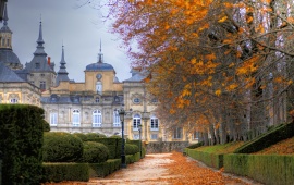 The Palace Farm In Autumn