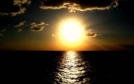 The Rising Sun On The Sea