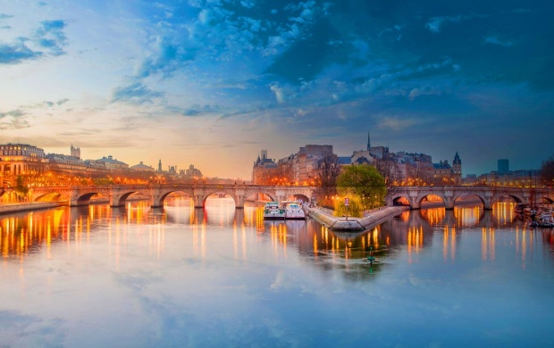 The River Seine Bridge Paris France (click to view)