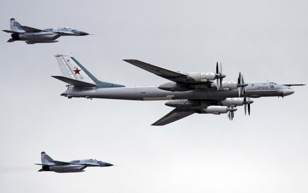 Tupolev Tu 95 And Mikoyan Mig 29 (click to view)