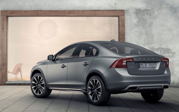 Volvo S60 Cross Country Rear Quarter 2016 (click to view)