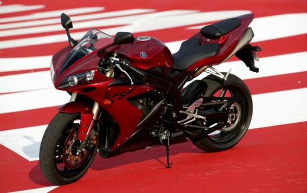 Yamaha YZF-R1 (click to view)