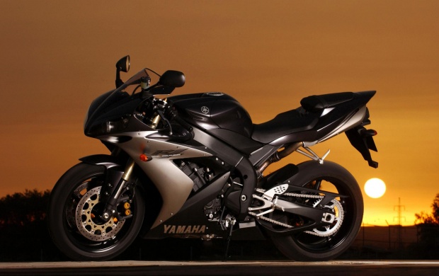 Yamaha YZF R1 (click to view)
