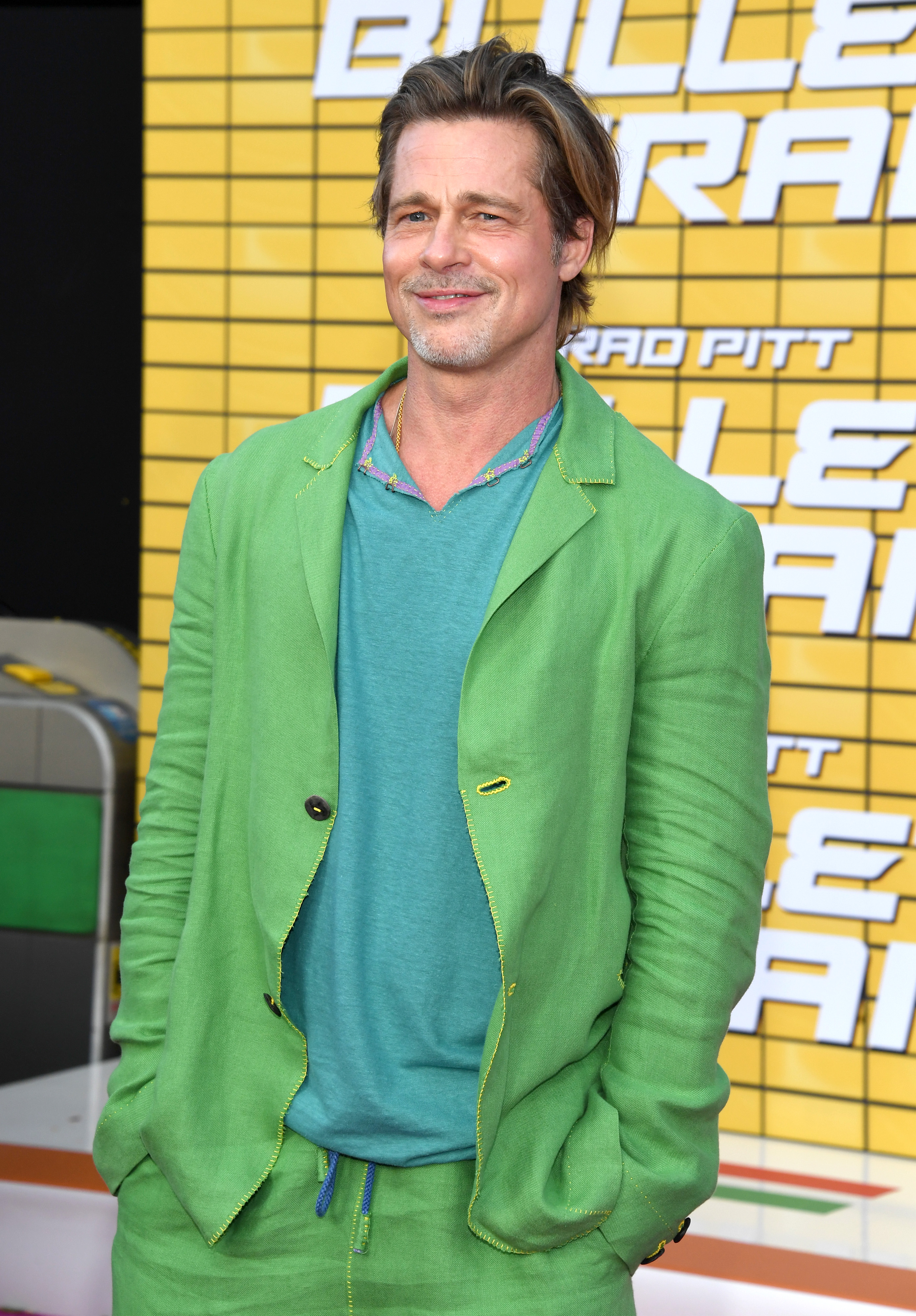 bullet Train Brad Pitt Dons A Green Suit Joey King Simu Liu More Make An Appearance At La Premiere Pinkvilla