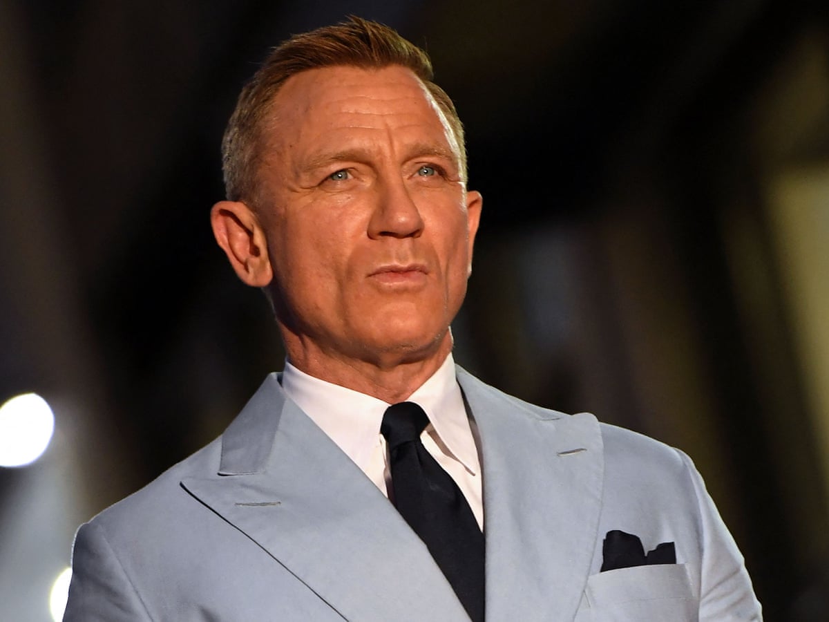 daniel Craig Says He Goes To Gay Bars To Avoid Fights At Straight Venues Daniel Craig The Guardian