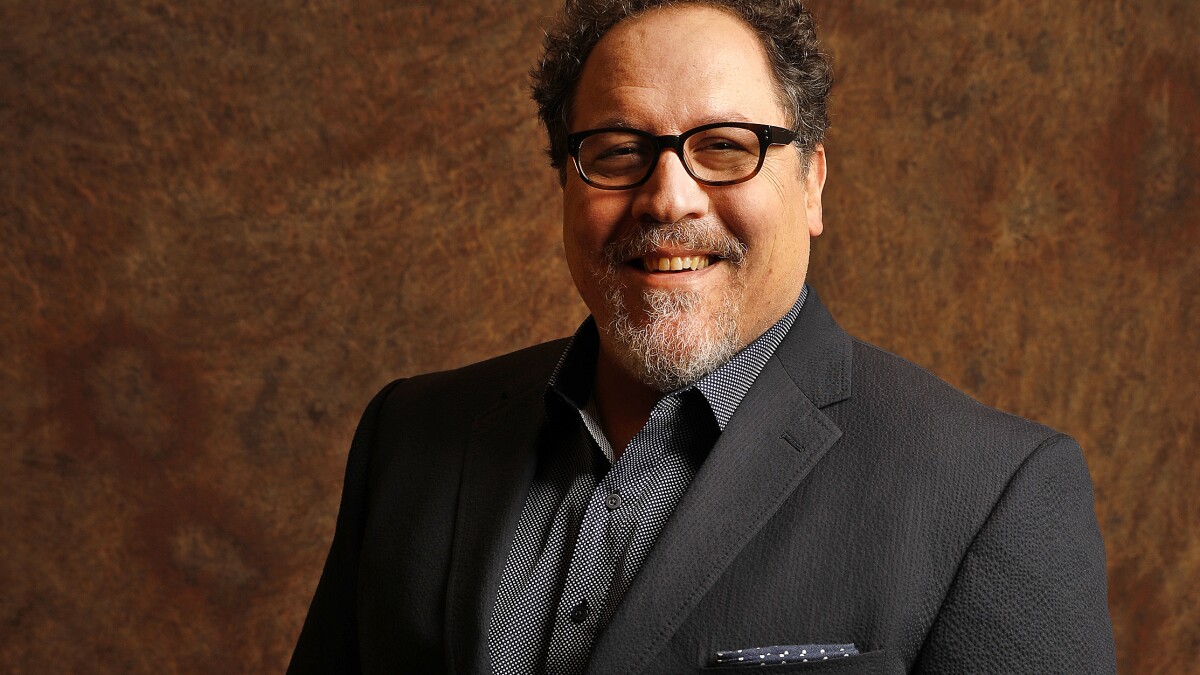 with The Lion King And The Mandalorian Director Jon Favreau Cements His Status As A Disney Mvp Los Angeles Times