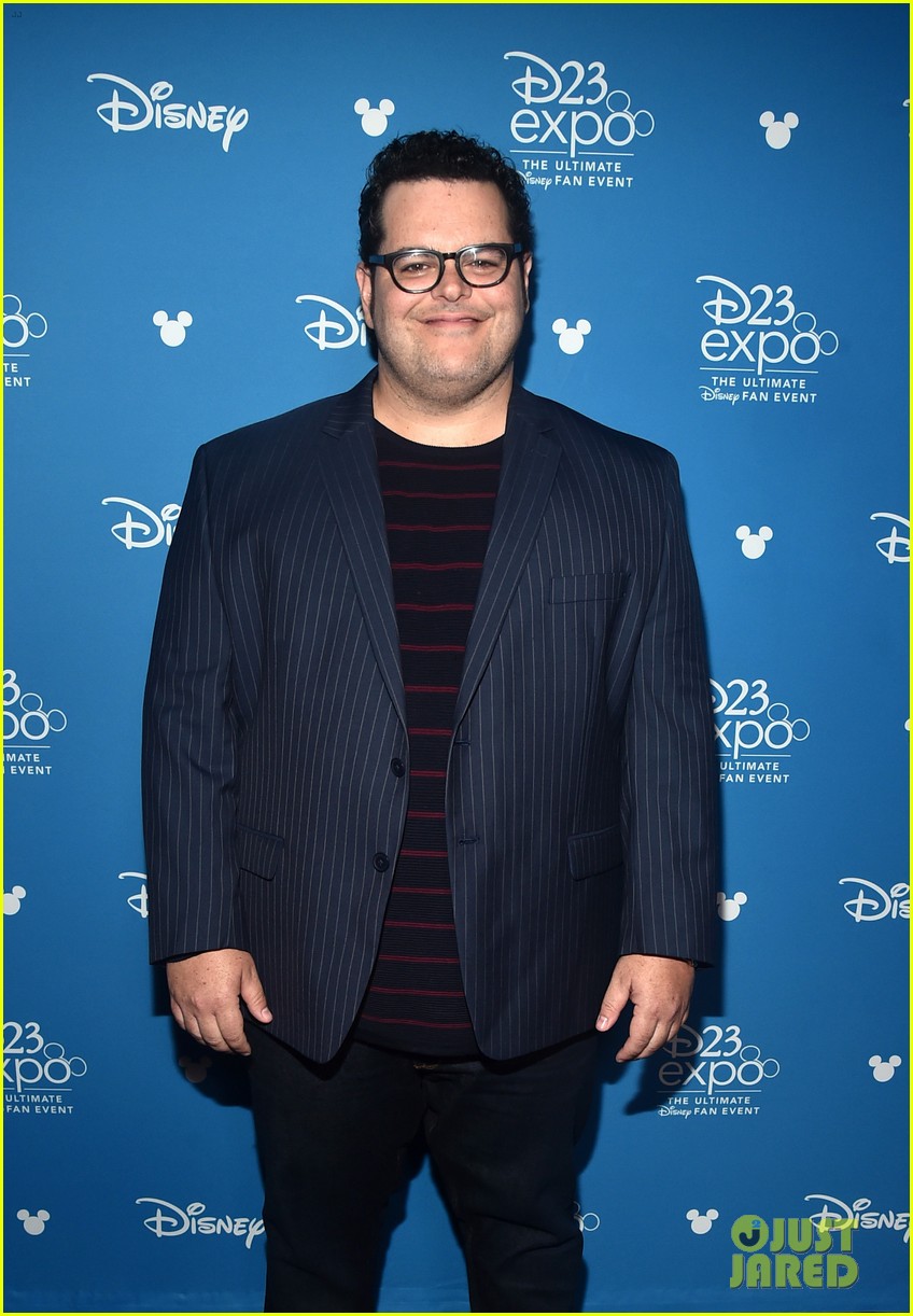 josh Gad Addresses Beauty The Beast Character Lefous Sexuality Photo 4588787 Beauty And The Beast Disney Disney Plus Josh Gad Television Pictures Just Jared