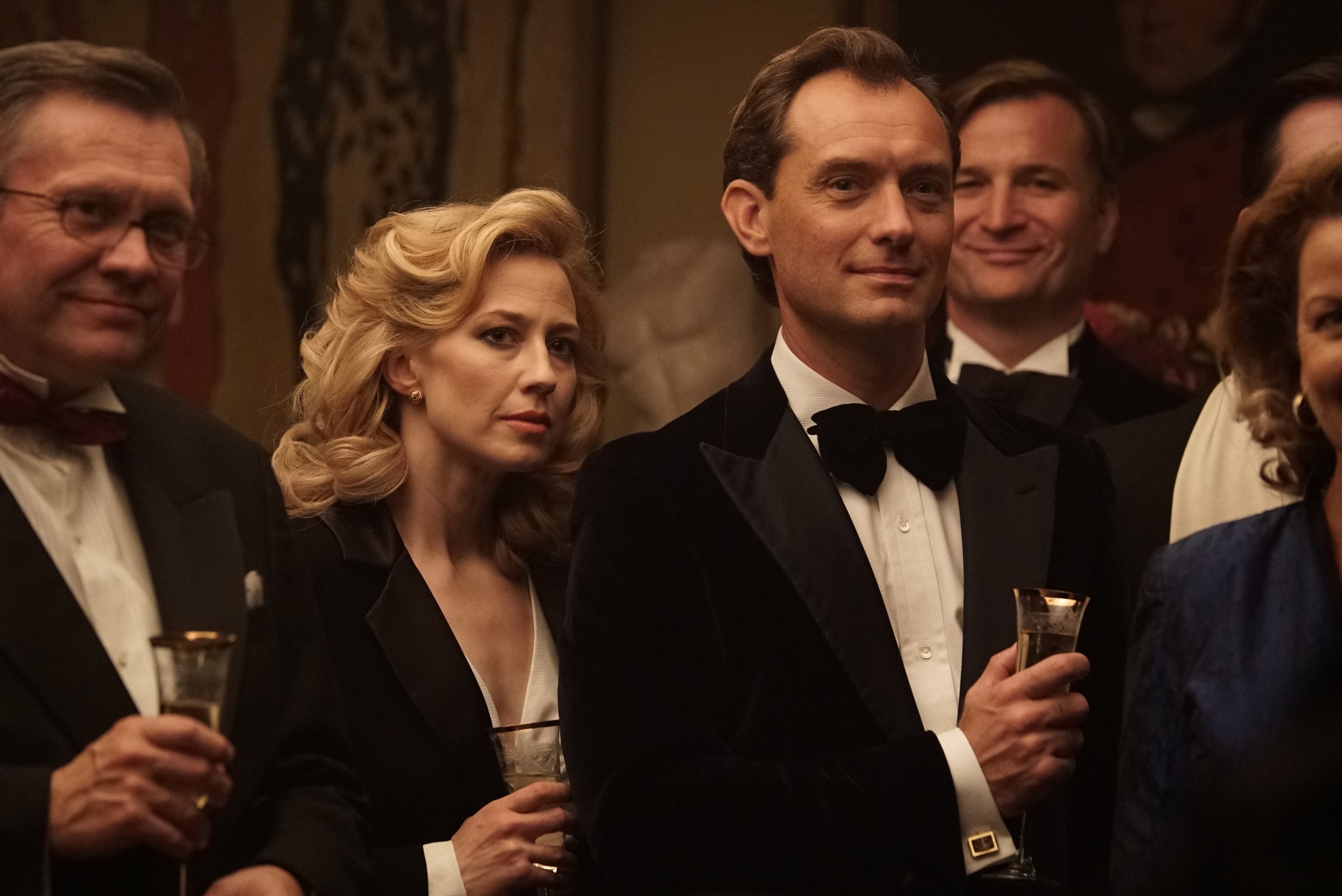 the Nest” Reviewed Jude Law Plays A Banker Who Buys Into Moneys Lies  The New Yorker